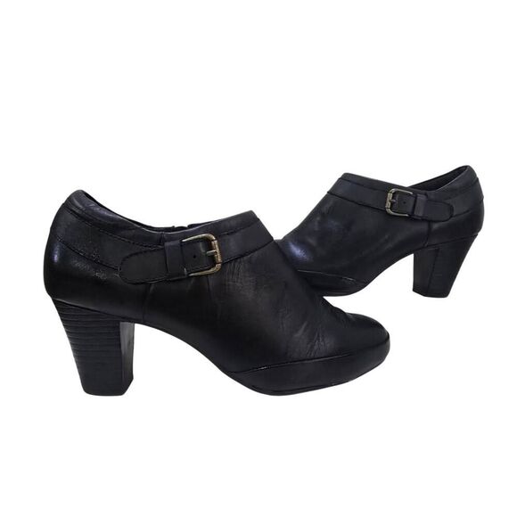 Clarks Women's Adreena Mid Ankle Bootie Black Leather Heels Buckle Size 11W - Picture 1 of 8